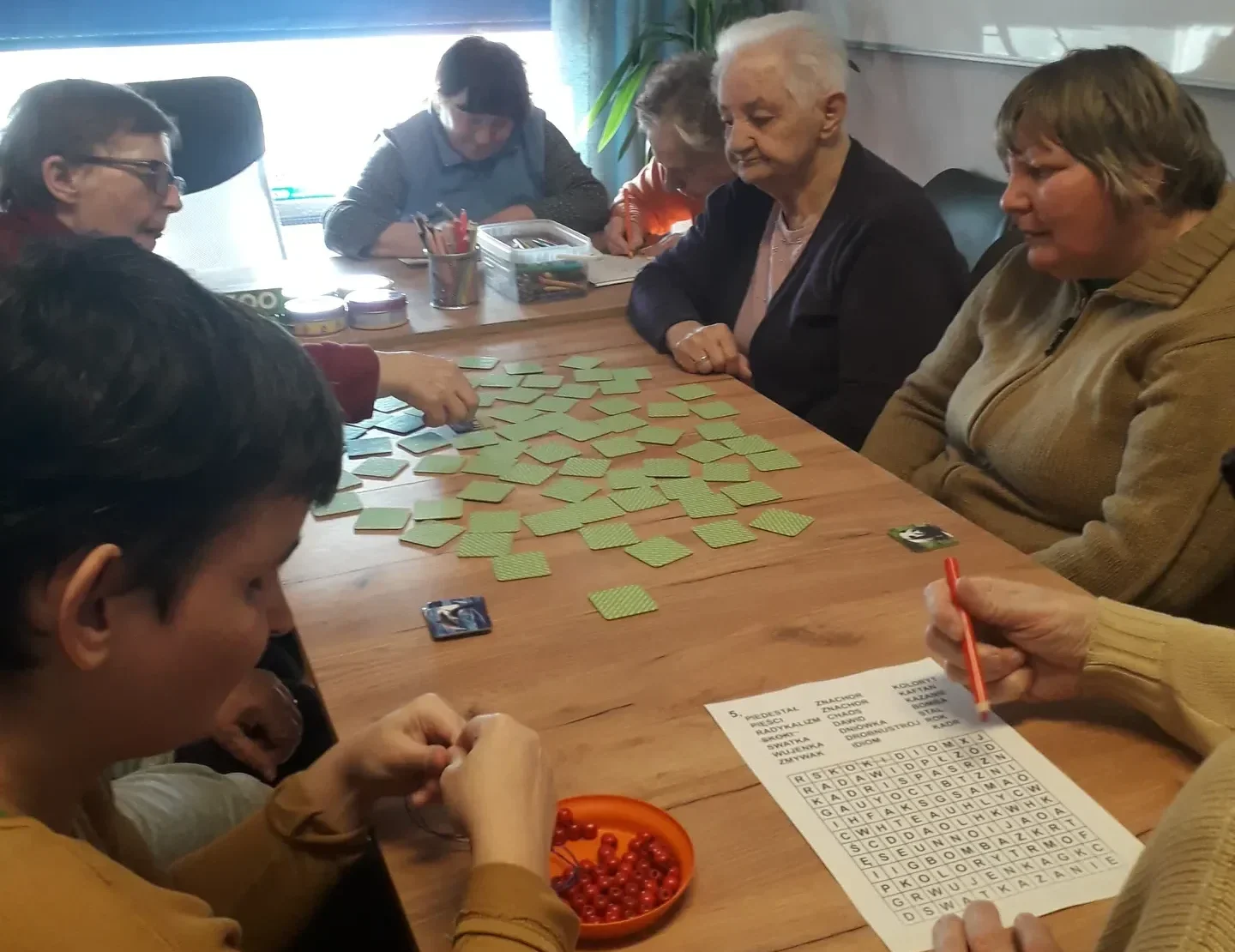 Podopieczni wypełniający test