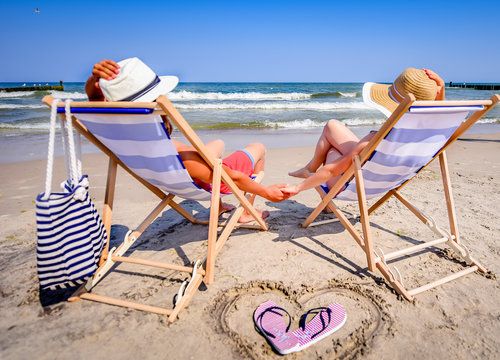 zdjęcie wakacyjne (leżaki na plaży)
