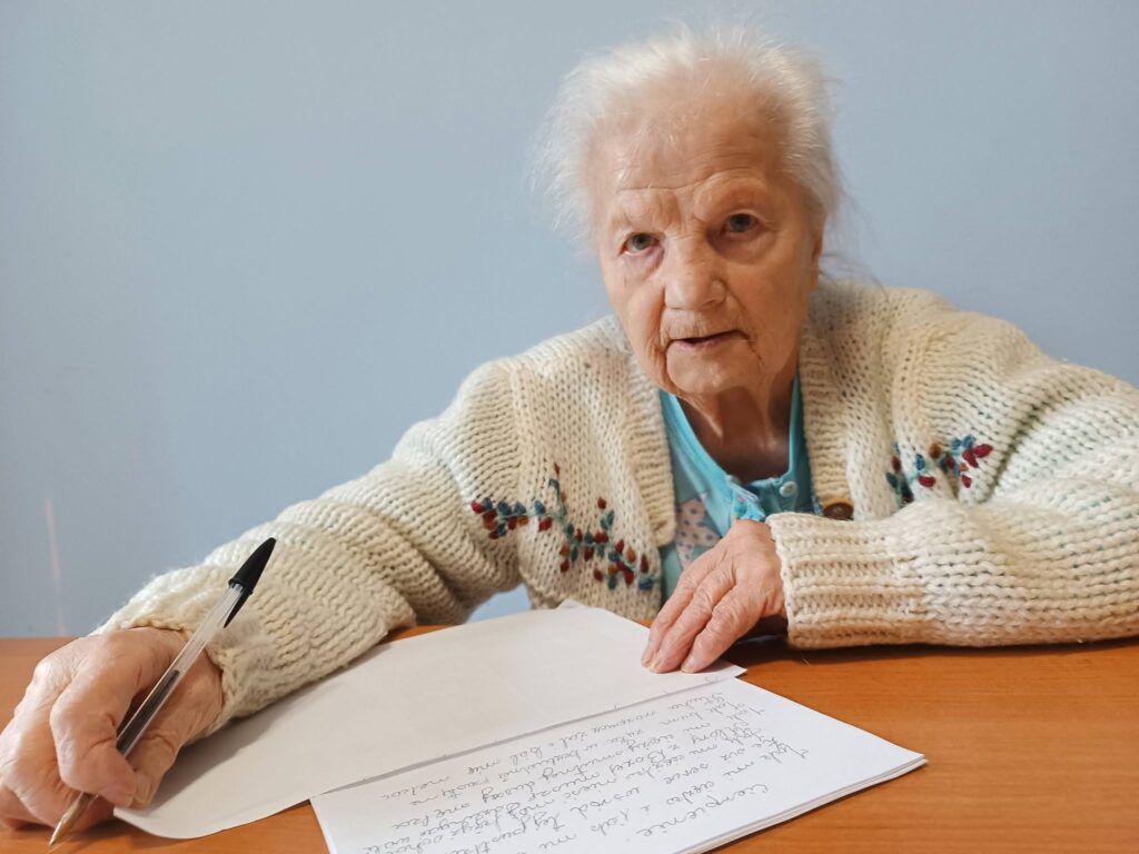 Portret Pani Emilii - uczestniczki ŚDS w Zagórzanach