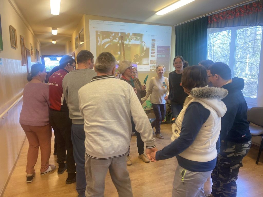 integracyjne zabawy ruchowe podopiecznych