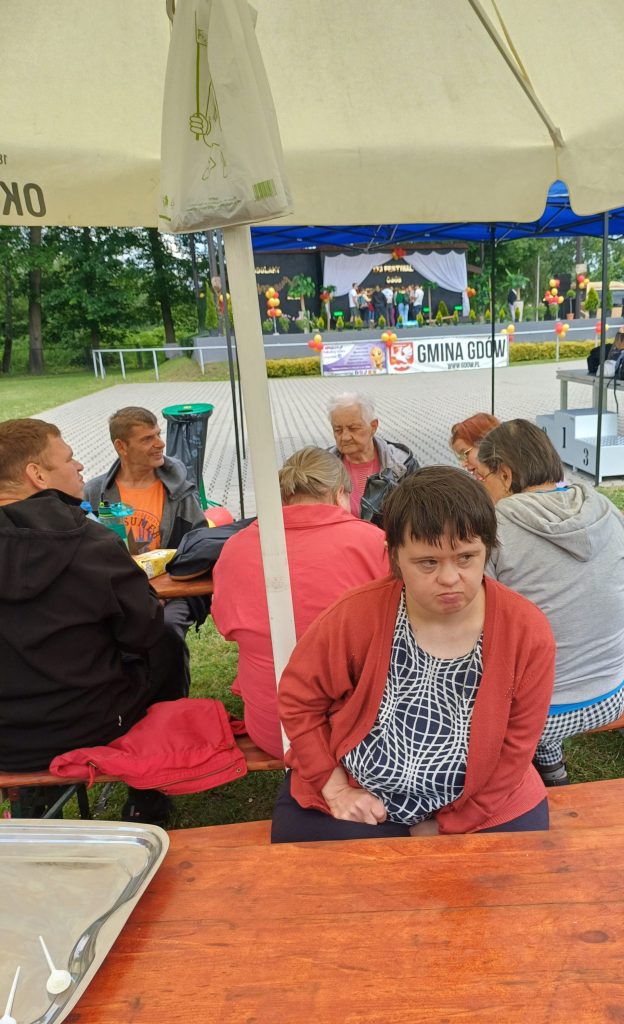 podopieczni na festiwalu