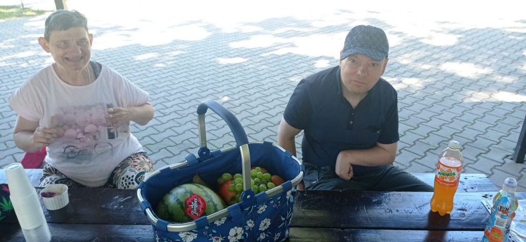 Podopieczni podczas pikniku