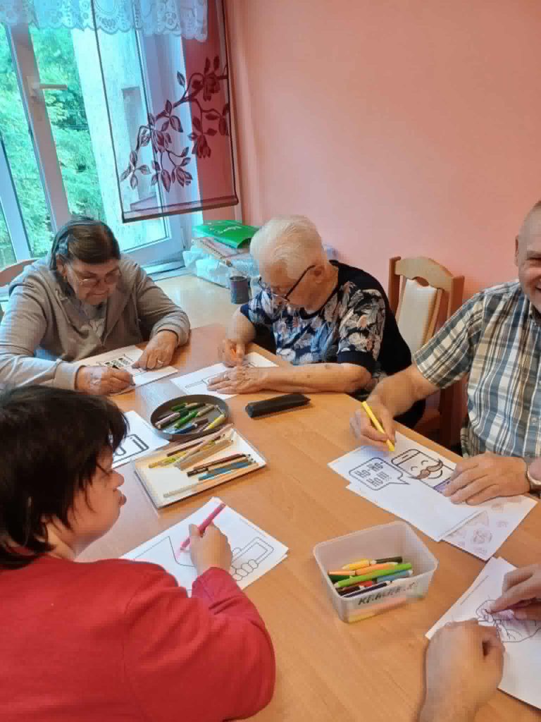 Podopieczni wykonują zadania związane z tematem spotkania