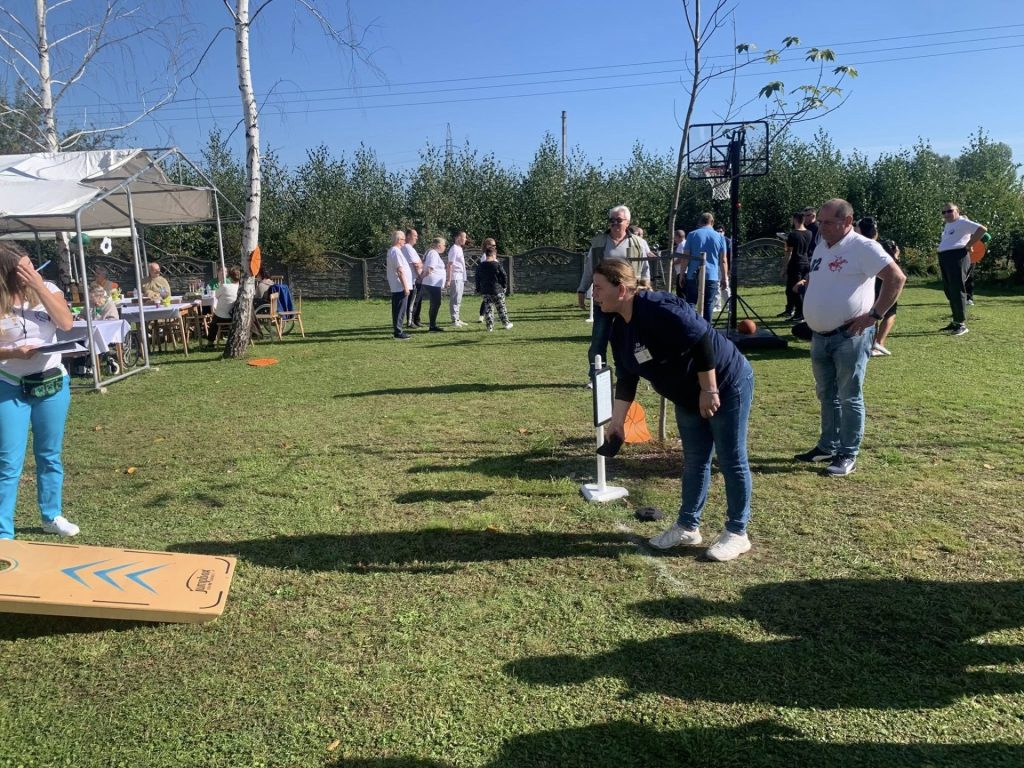 Podopieczna wykonuje zadania sportowe