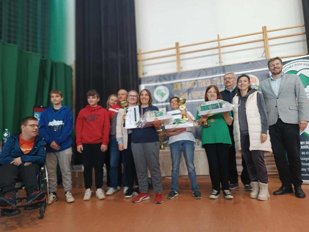 zdjęcie grupowe zwycięzców turnieju