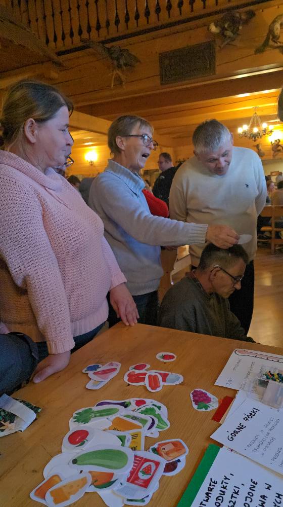 Podopieczni podczas warsztatów usamodzielniających