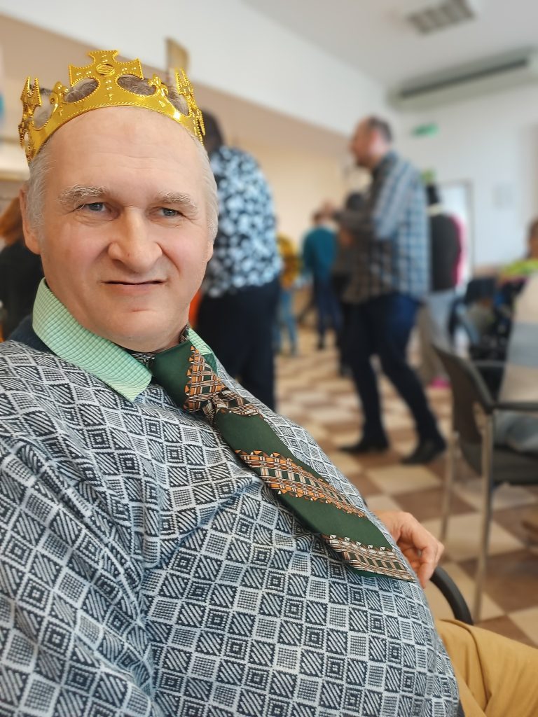 Podopieczny podczas zabawy andrzejkowej