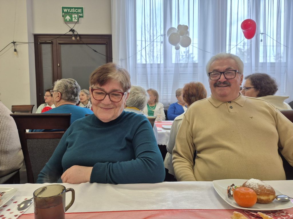 podopieczni uczestniczący w przeglądzie piosenki o miłości