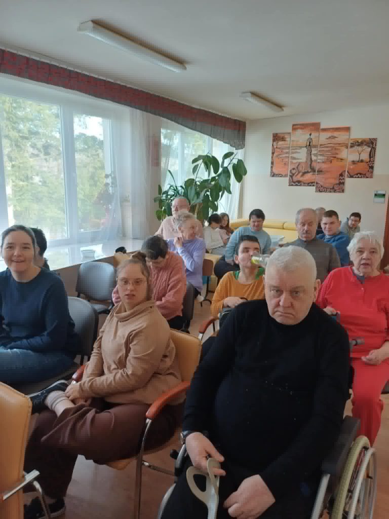 zdjęcie grupowe uczestników spotkania