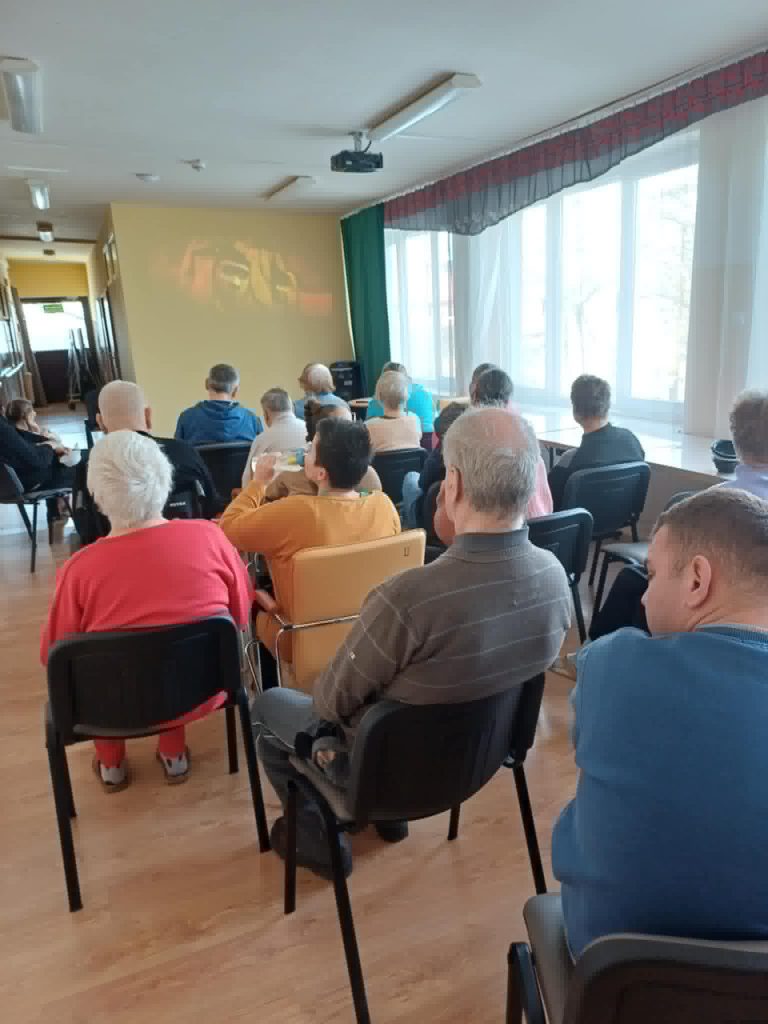 zdjęcie grupowe uczestników spotkania