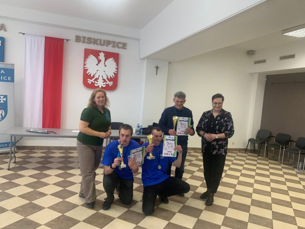 zdjęcie grupowe zwycięzców turnieju