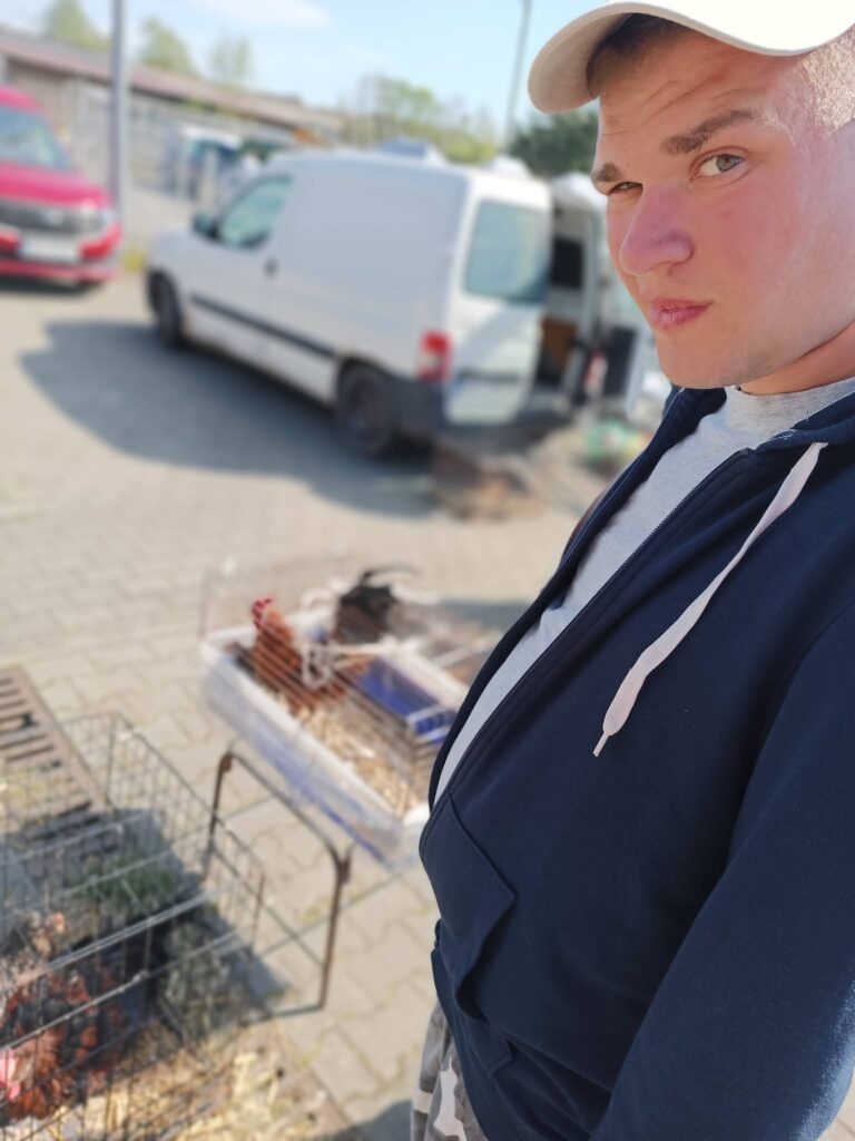 Podopieczny podczas zakupów na jarmarku